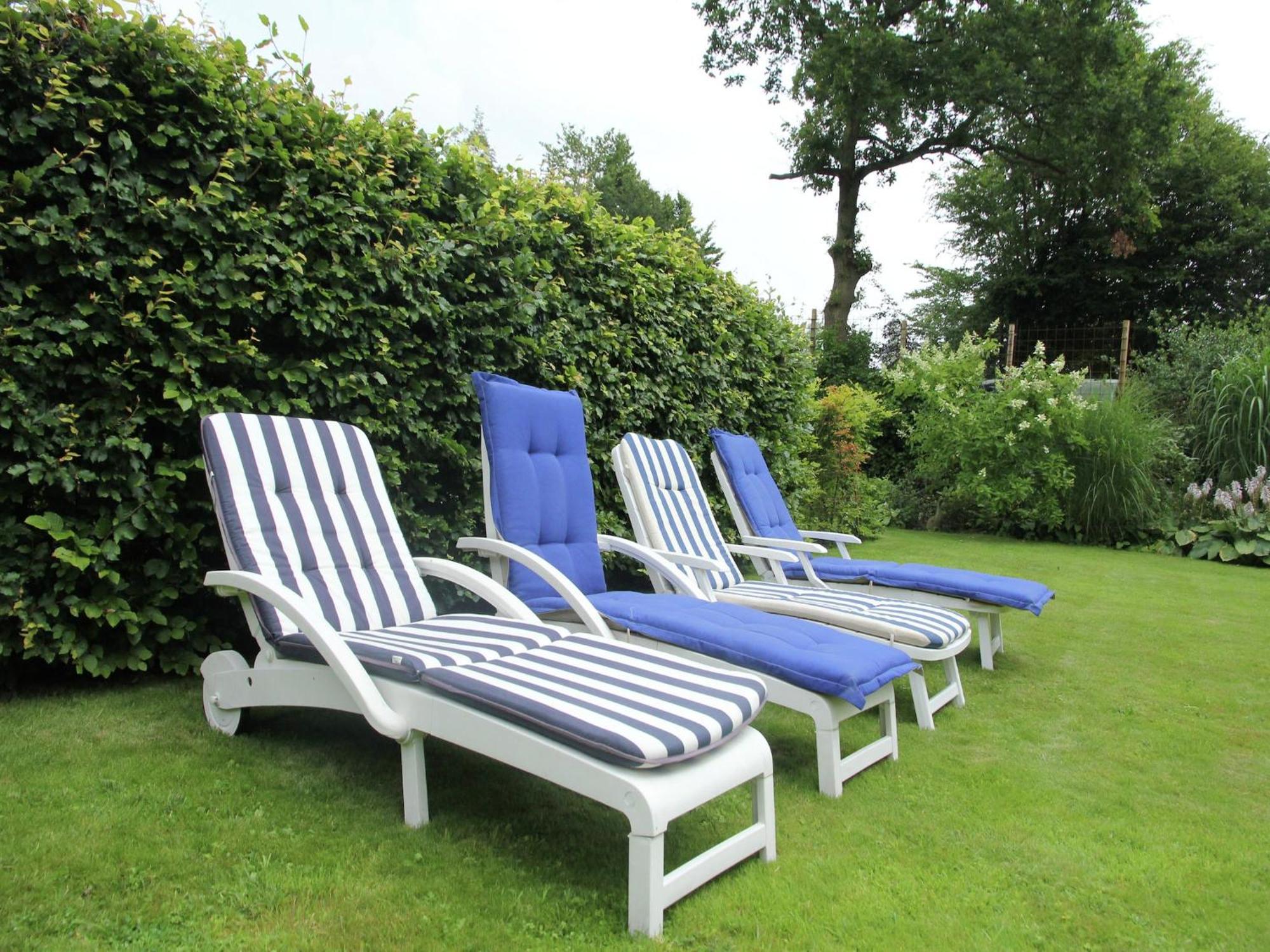 Pleasing Holiday Home In Schoorl With Patio Bagian luar foto